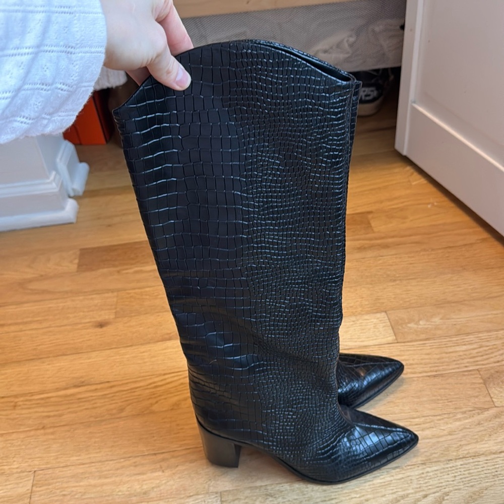 SCHUTZ MARYANA BLACK SIZE 7 CROC